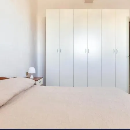 Aura Apartment *